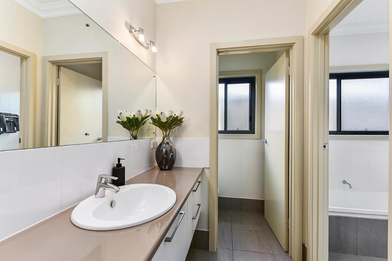 Accommodation On Lansell 1 Being Unit 1 Of 6 Lansell Street Mount Gambier Ngoại thất bức ảnh