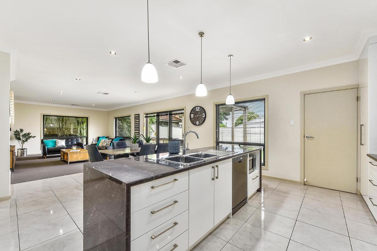 Accommodation On Lansell 1 Being Unit 1 Of 6 Lansell Street Mount Gambier Ngoại thất bức ảnh
